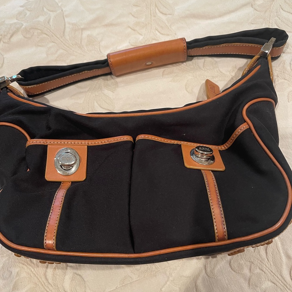 Perfect condition..no stsins or tears. Stored in dust bag.